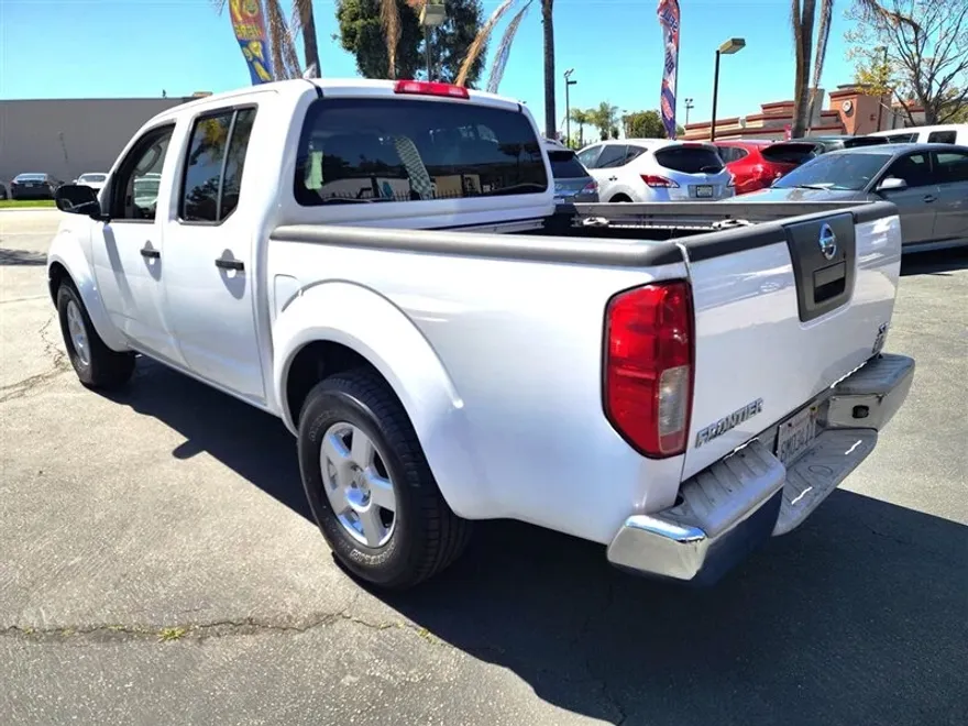 2007 Nissan Frontier SE photo 1