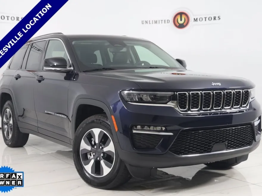2023 Jeep Cherokee Base photo 1