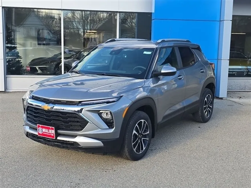 2025 Chevrolet Trailblazer LT photo 1