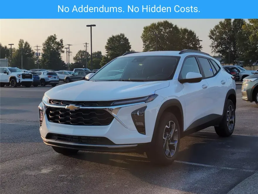 2025 Chevrolet Trax LT photo 1
