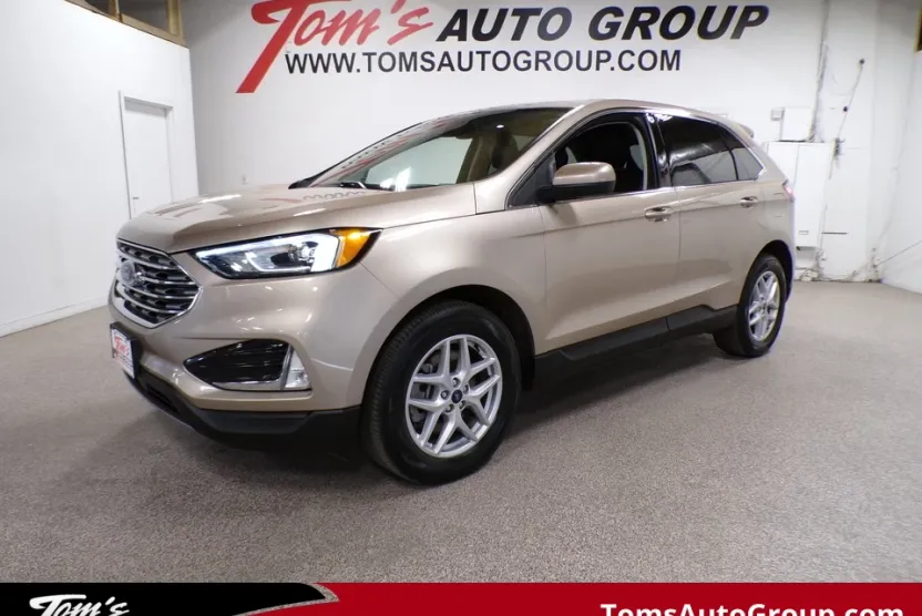 2021 Ford Edge SEL photo 1