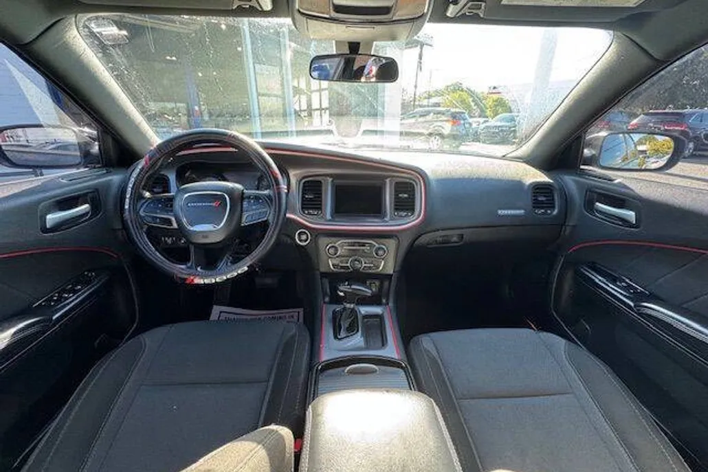 2020 Dodge Charger SXT photo 1