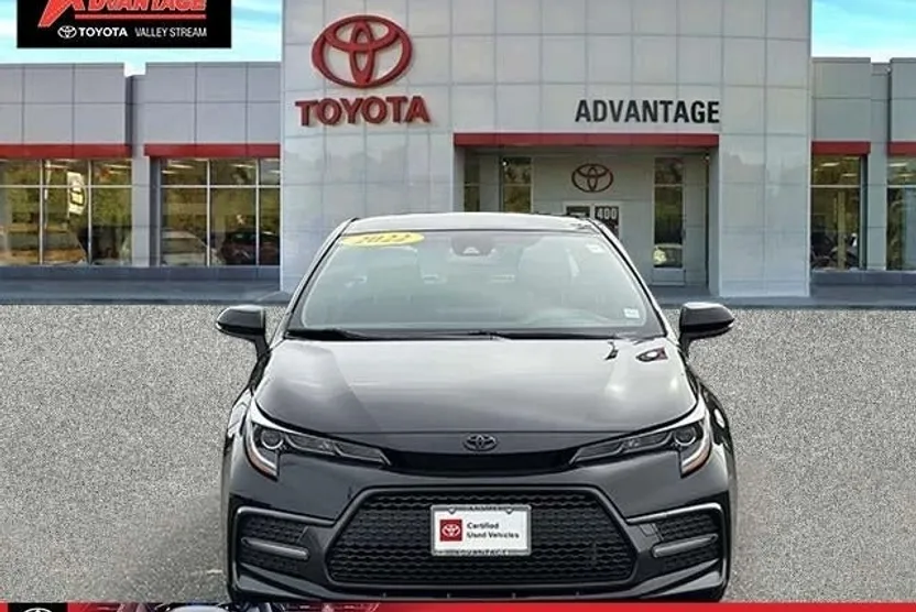 2022 Toyota Corolla SE photo 1