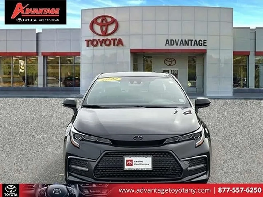 2022 Toyota Corolla SE photo 1