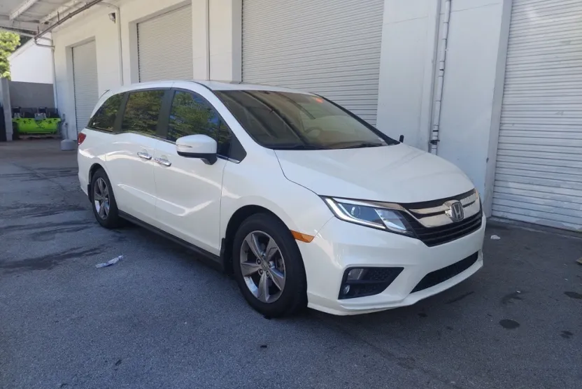 2019 Honda Odyssey EX-L photo 1