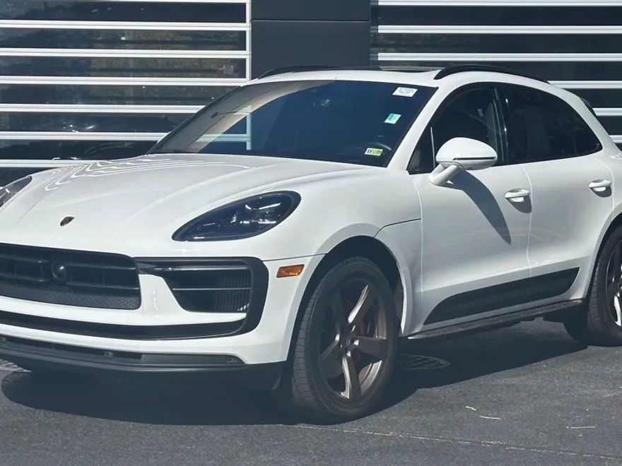 2023 Porsche Macan S photo 1
