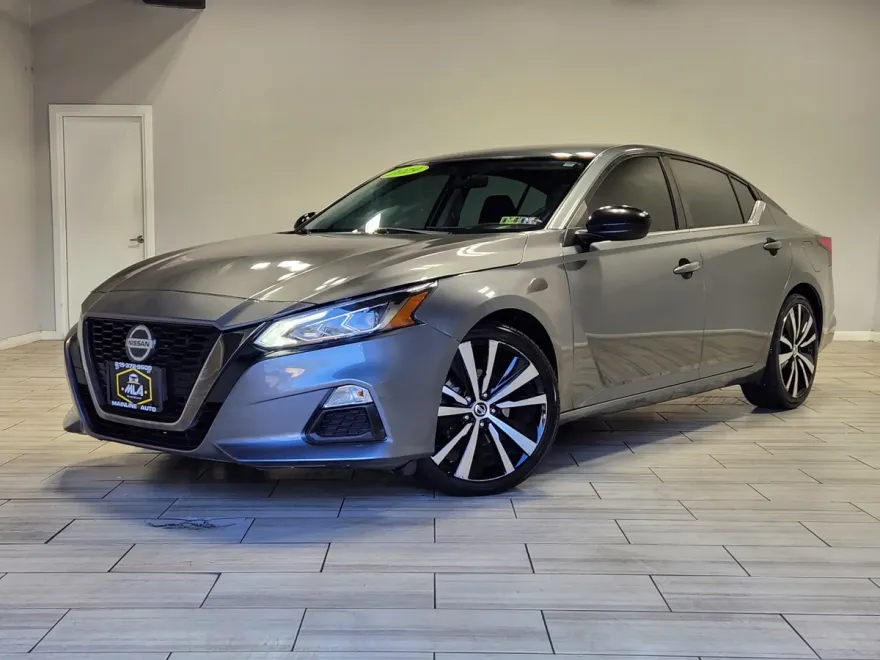 2019 Nissan Altima 2.5 SR photo 1