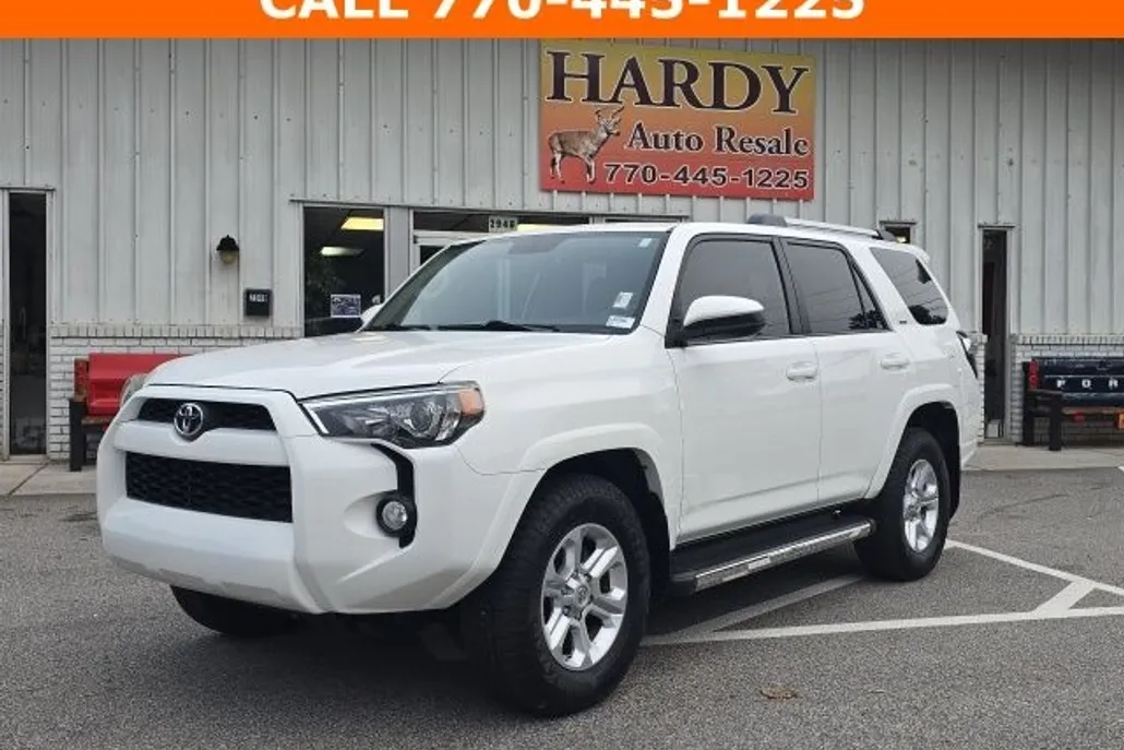 2019 Toyota 4Runner SR5 photo 1