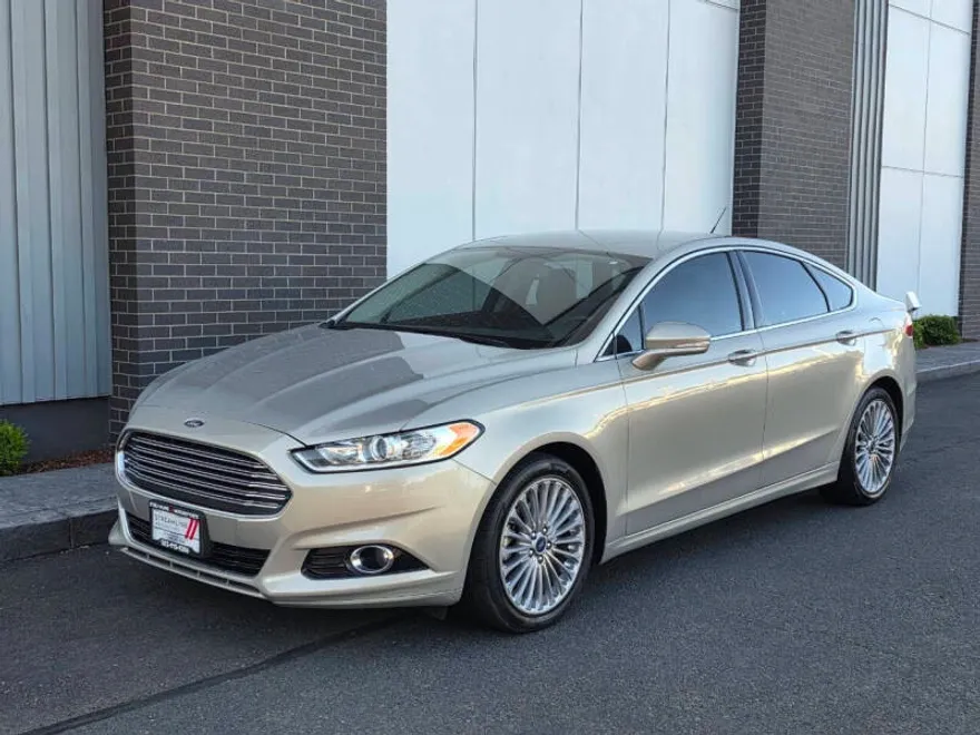 2016 Ford Fusion Titanium photo 1