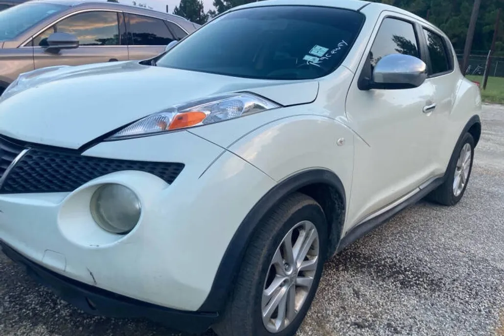 2011 Nissan Juke SL photo 1