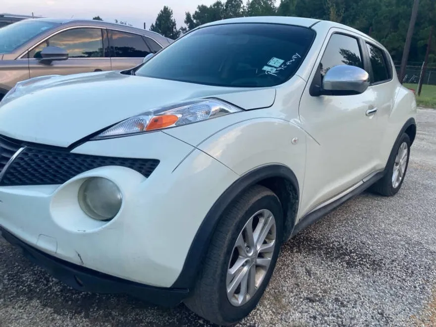 2011 Nissan Juke SL photo 1