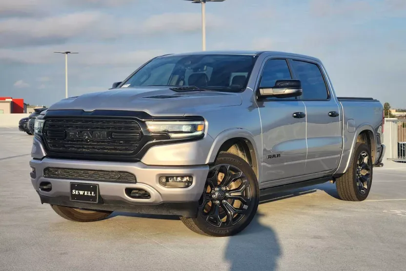 2023 Ram 1500 Limited photo 1