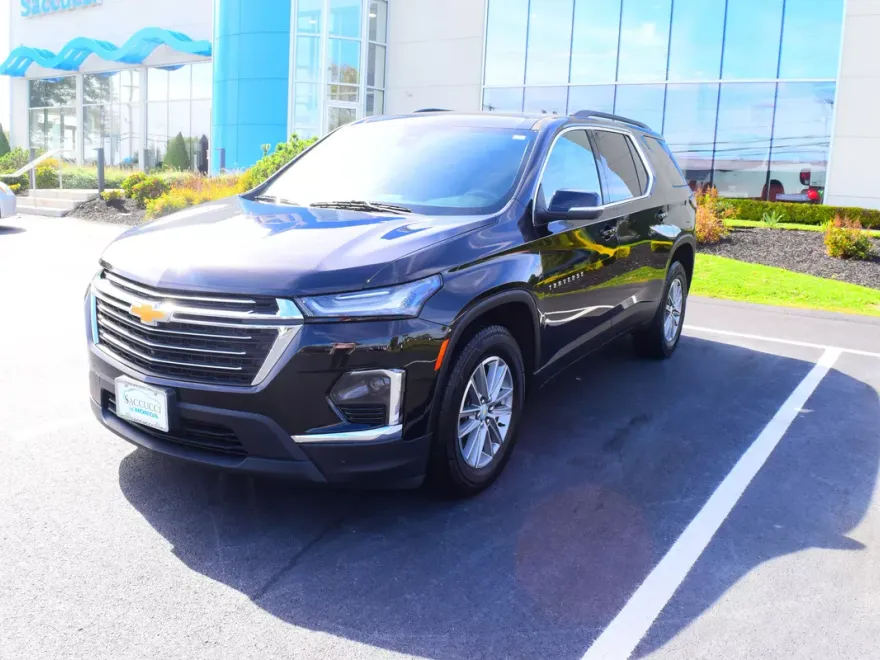 2023 Chevrolet Traverse Cloth 1LT photo 1