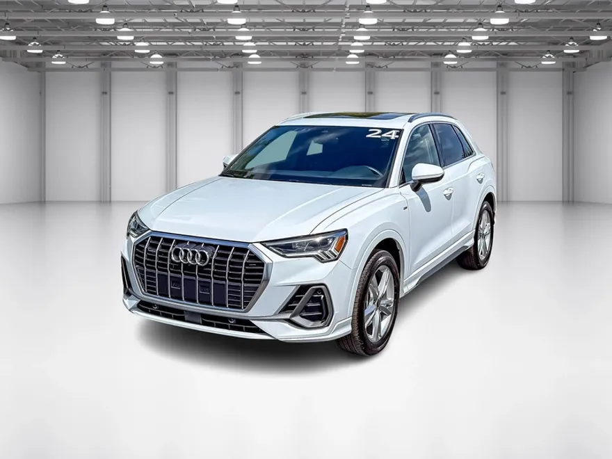 2024 Audi Q3 45 TFSI S line Premium photo 1