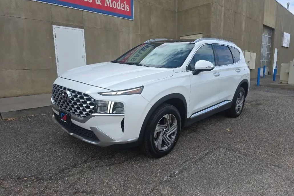 2023 Hyundai Santa Fe SEL Premium photo 1