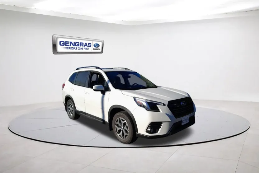 2022 Subaru Forester Premium photo 1