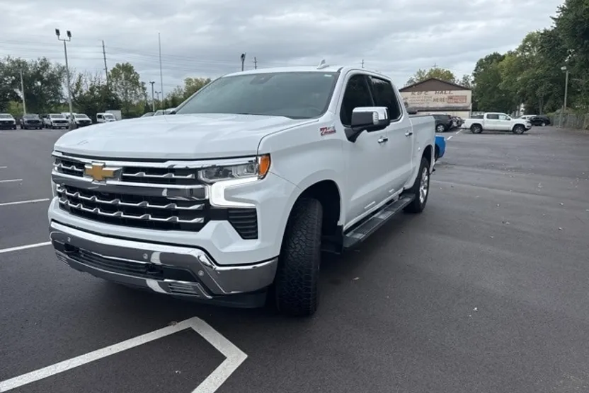 2023 Chevrolet Silverado 1500 LTZ photo 1
