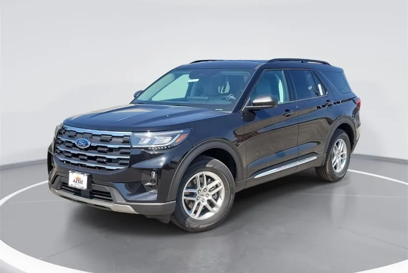 2025 Ford Explorer photo 1