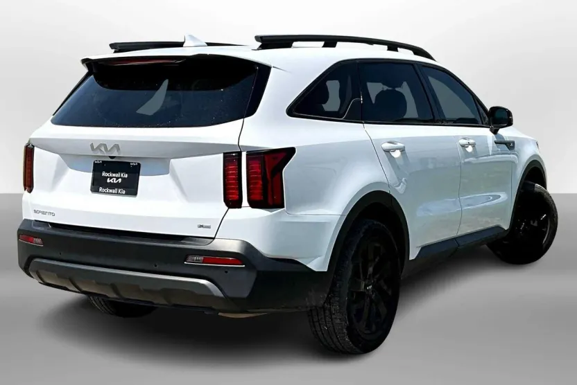 2023 Kia Sorento X-Line S photo 1