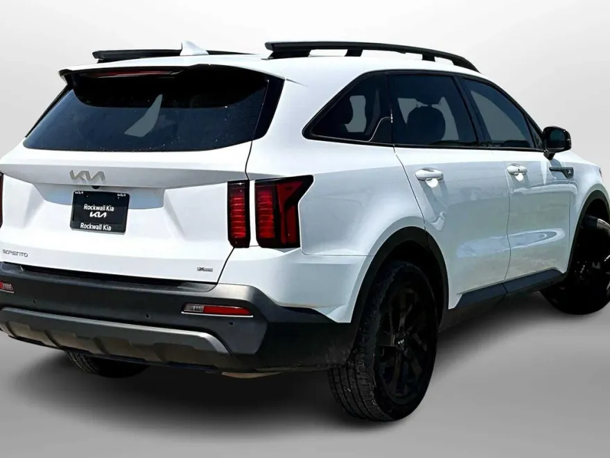 2023 Kia Sorento X-Line S photo 1