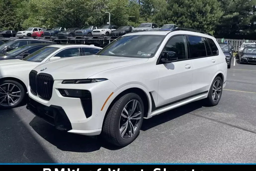 2025 Bmw X7 M60i photo 1