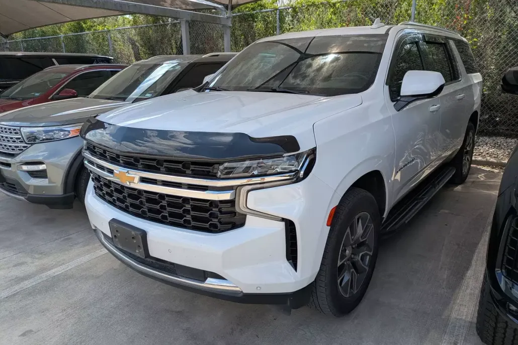 2021 Chevrolet Suburban LS photo 1