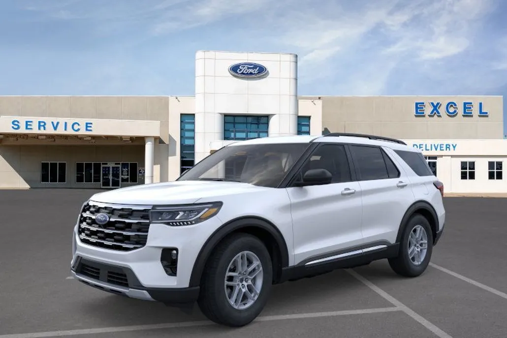 2025 Ford Explorer photo 1