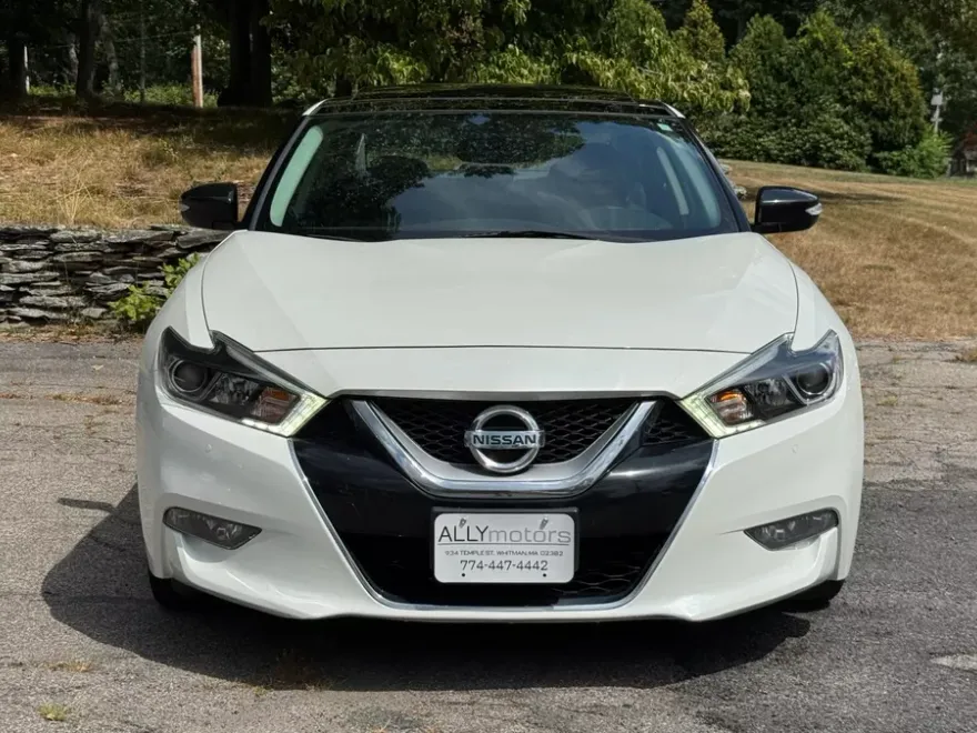 2017 Nissan Maxima SL photo 1