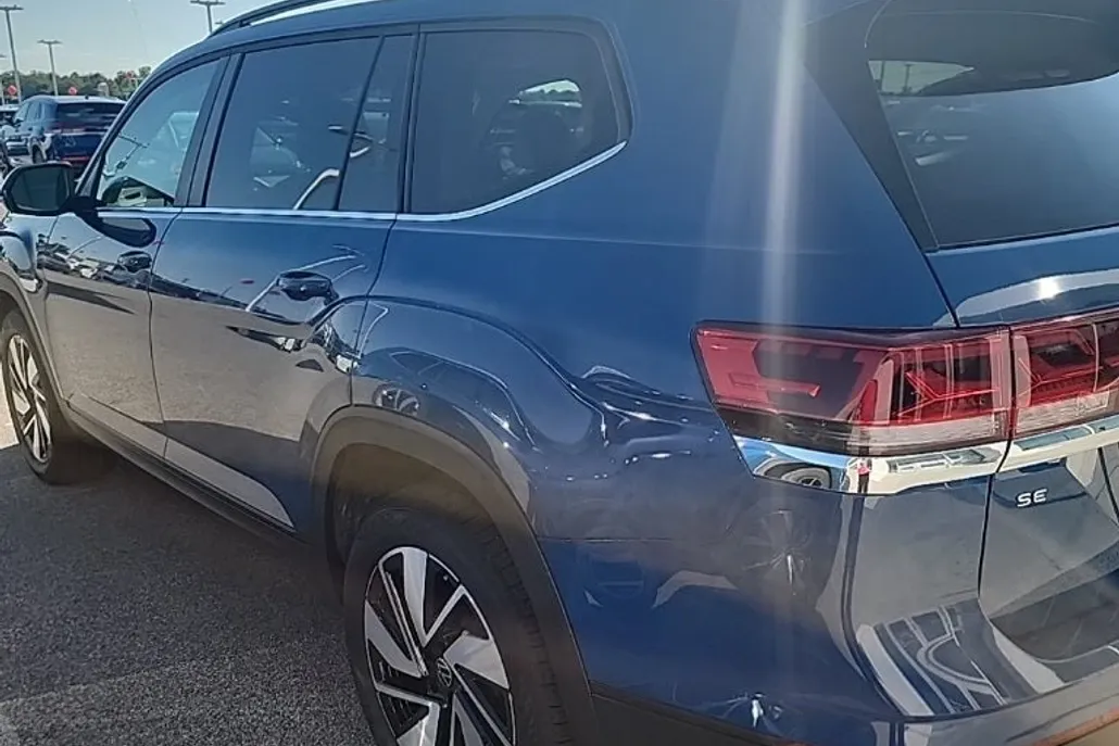 2025 Volkswagen Atlas SE Technology photo 1