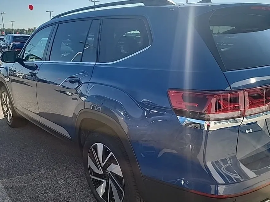 2025 Volkswagen Atlas SE Technology photo 1