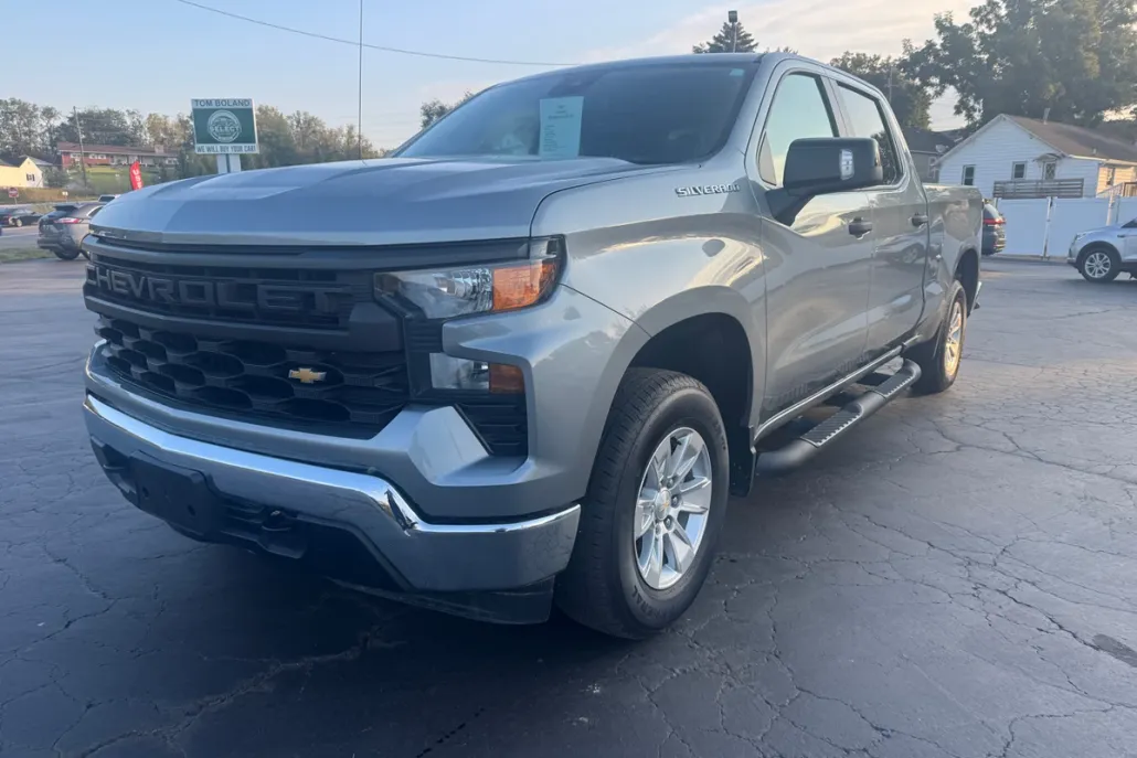 2023 Chevrolet Silverado 1500 photo 1