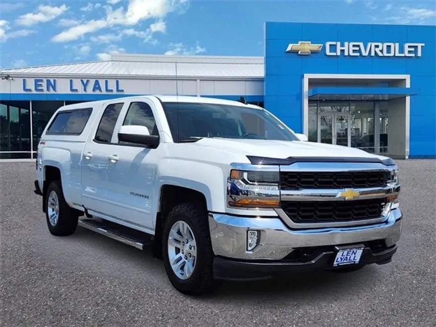 2018 Chevrolet Silverado 1500 LT photo 1