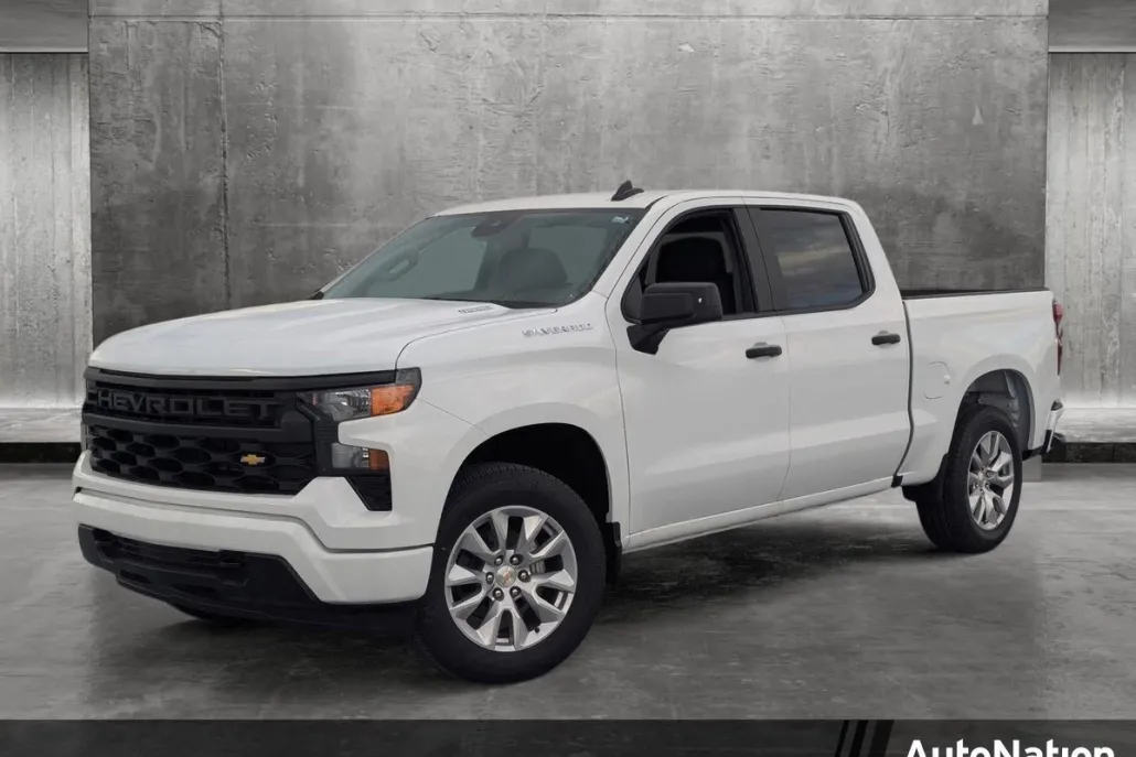 2025 Chevrolet Silverado 1500 Custom photo 1