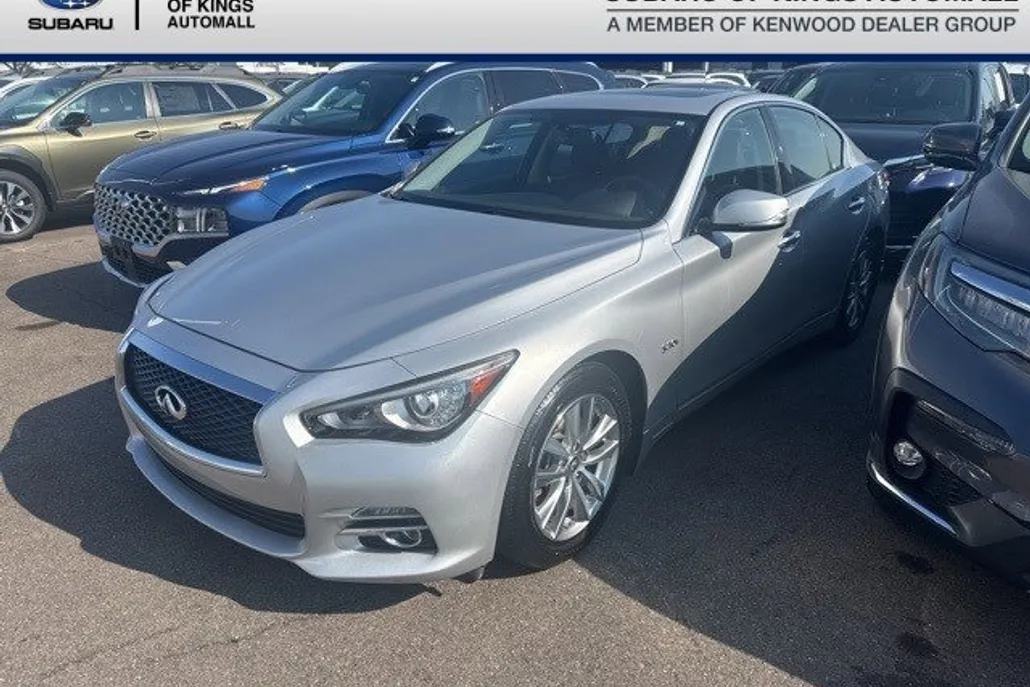 2017 Infiniti Q50 3.0t Premium photo 1