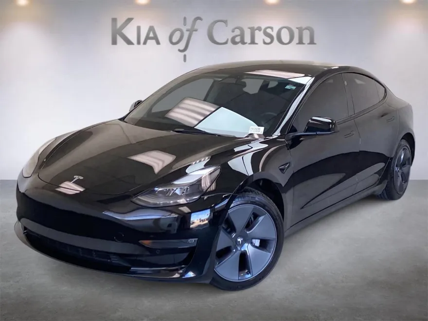 2022 Tesla Model 3 Long Range photo 1