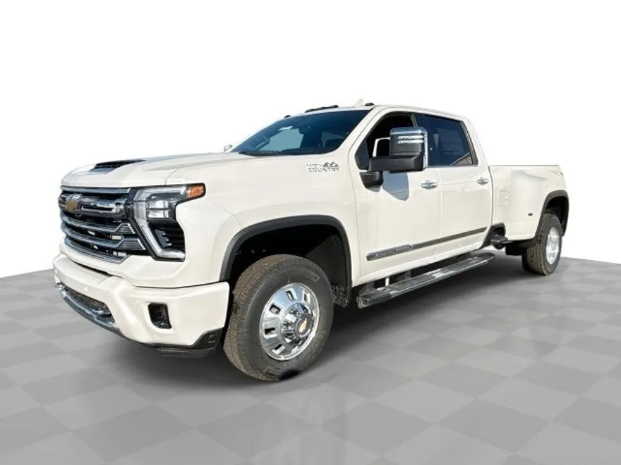 2025 Chevrolet Silverado 3500HD High Country photo 1