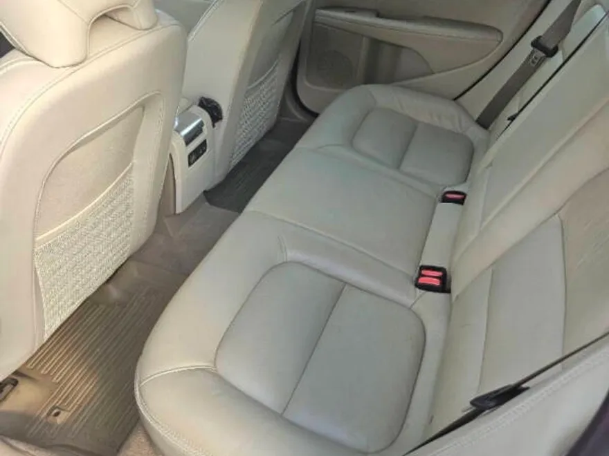 2013 Volvo XC70 T6 photo 1