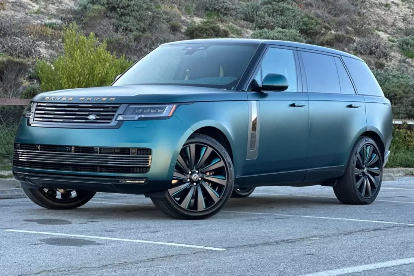 2025 Land Rover Range Rover SV photo 1