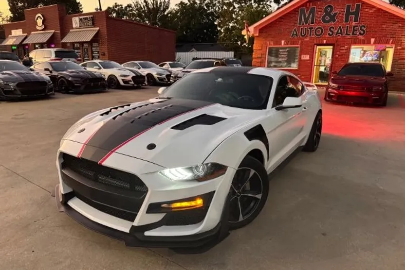 2018 Ford Mustang EcoBoost Premium photo 1