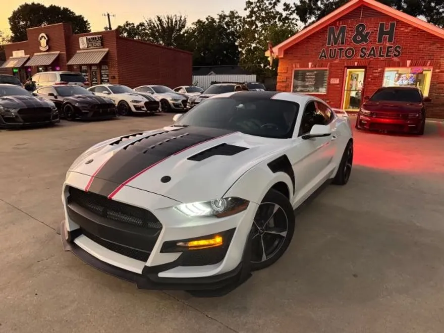 2018 Ford Mustang EcoBoost Premium photo 1
