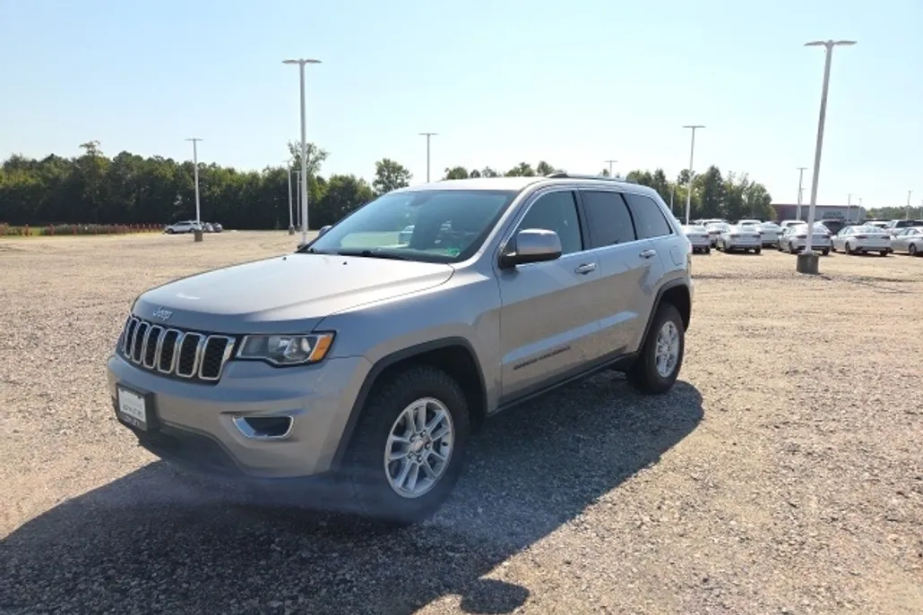 2018 Jeep Grand Cherokee Laredo photo 1