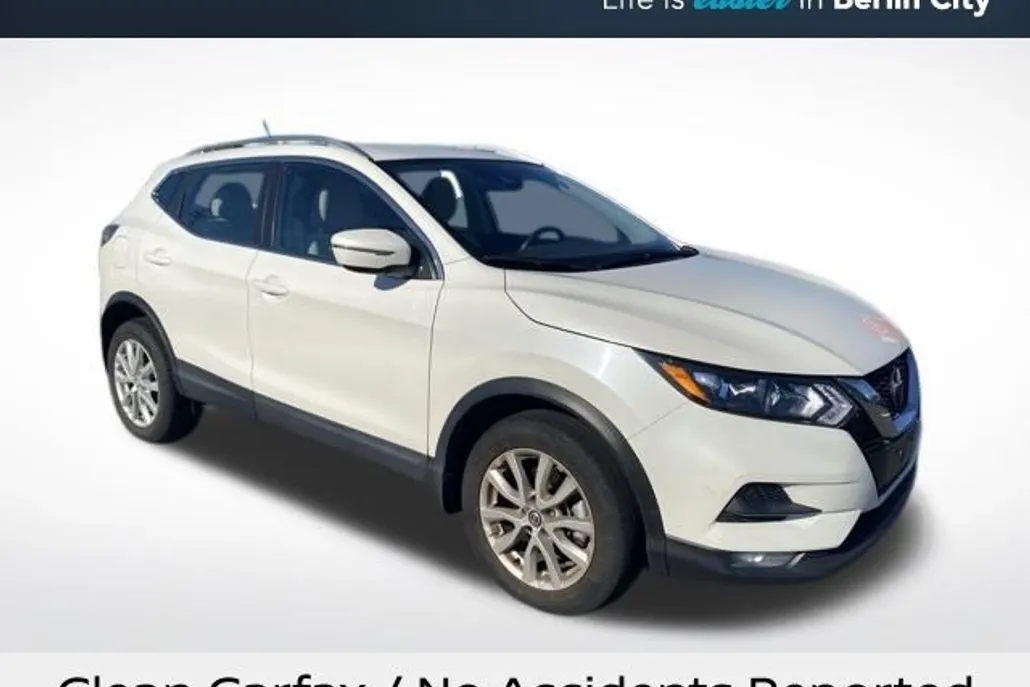 2022 Nissan Rogue Sport SV photo 1