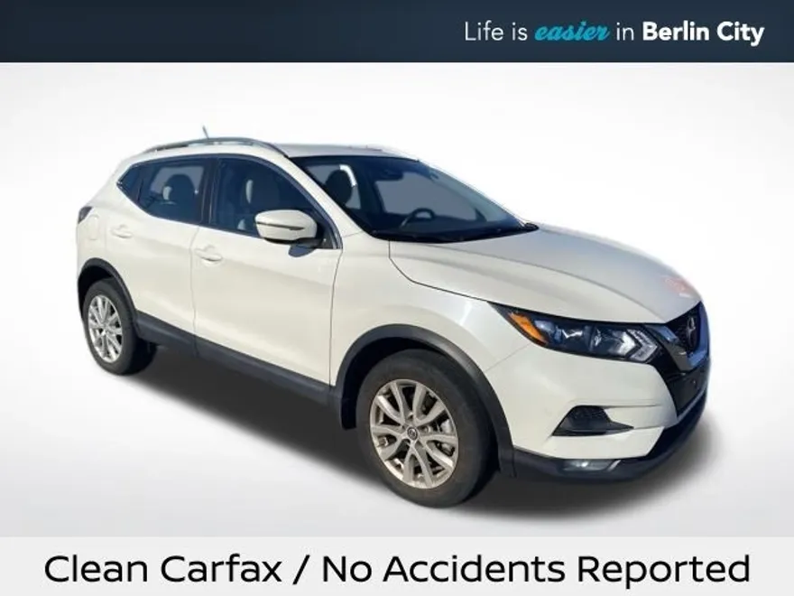 2022 Nissan Rogue Sport SV photo 1