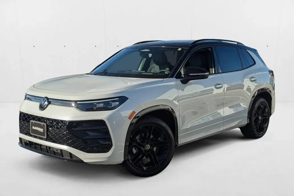 2025 Volkswagen Tiguan SE R-Line Black photo 1