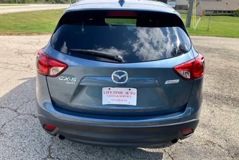 2016 Mazda CX-5 Touring photo 1