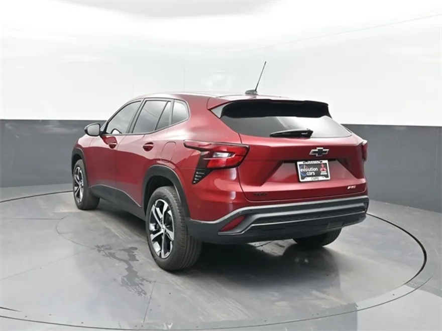 2025 Chevrolet Trax photo 1