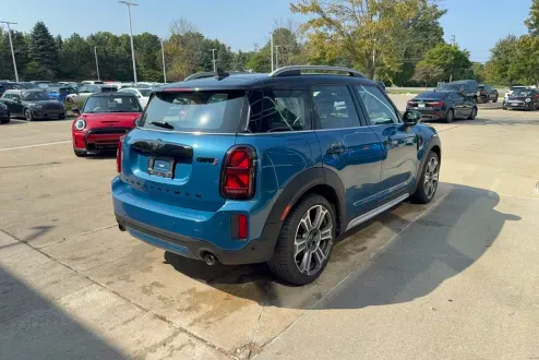 2023 Mini Countryman S ALL4 Iconic photo 3