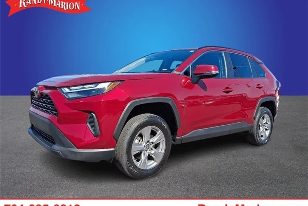2023 Toyota RAV4 XLE photo 1
