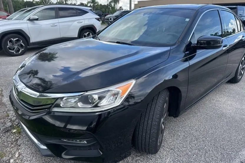 2017 Honda Accord EX-L V6 photo 1