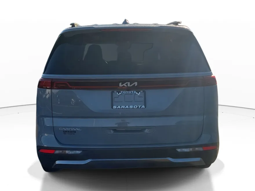 2023 Kia Carnival SX Prestige photo 1